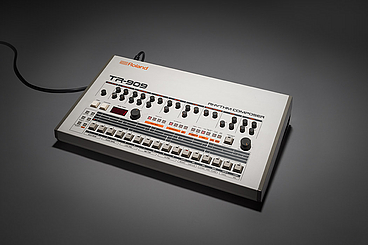 Roland TR909