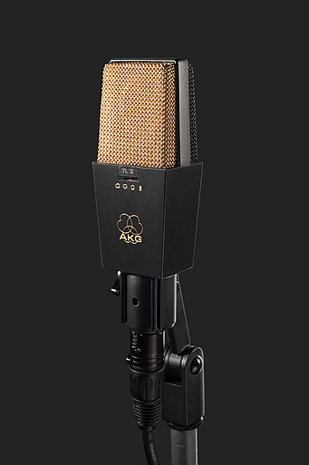 AKG C414