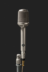 Neumann KM86